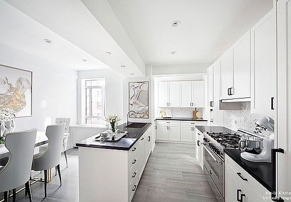 5th image of 25 Central Park W APT 7J