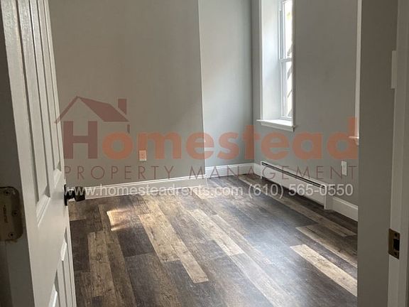 3rd image of 808 Dekalb St #1