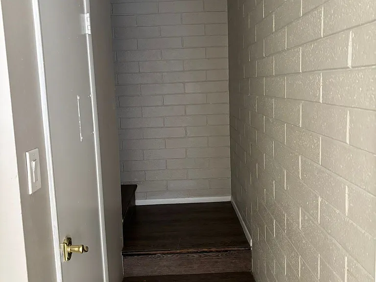 7130 W Highland Ave — Photo 16