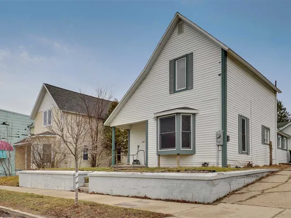 1005 Emmet St, Petoskey, MI 49770