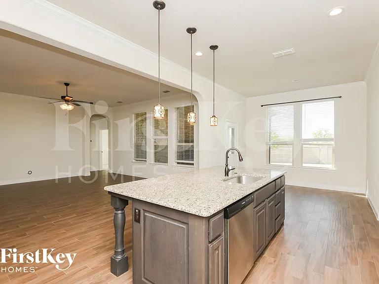 15229 Holly Bay Ct — Photo 7