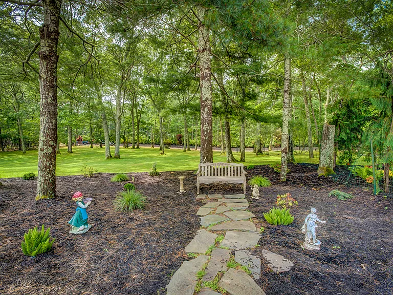 1492 Millstone Rd — Photo 24