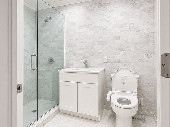5th image of 45 8th Ave APT 4R
