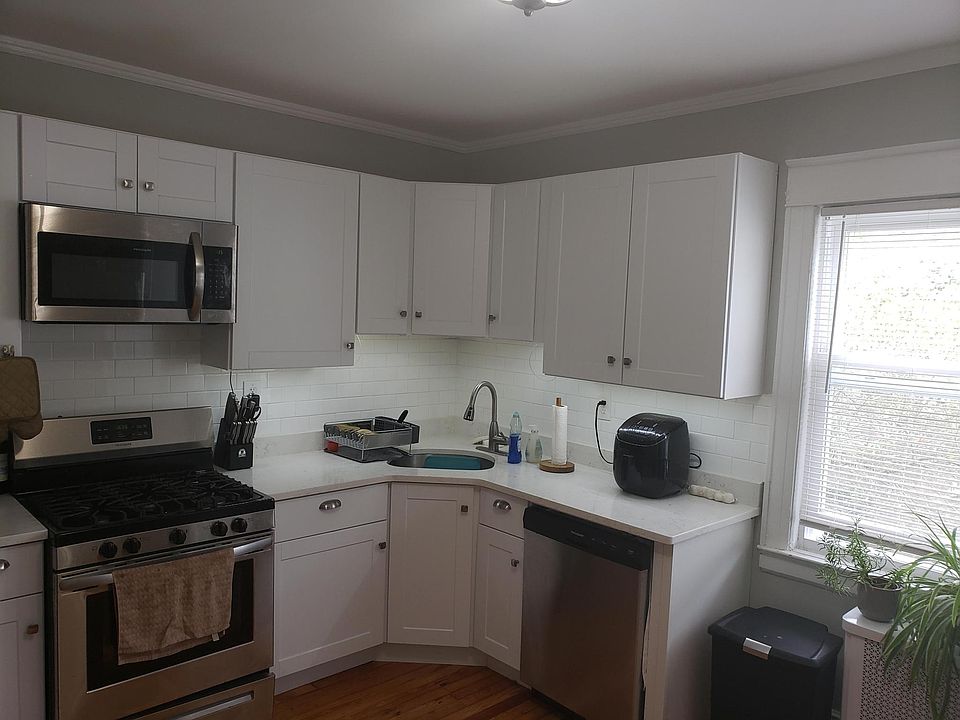 1st image of 119 Holland Ave