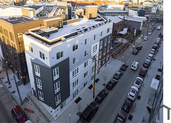 1836 E York St — Photo 10