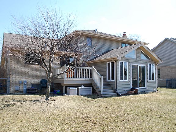 4th image of 17634 Lilac Ln