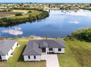 2021 NE 10th Place Cpe, Coral, FL 33909