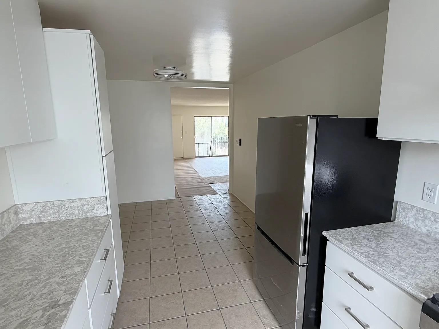 1 bed, 850 sqft, $2,600 — Photo 3