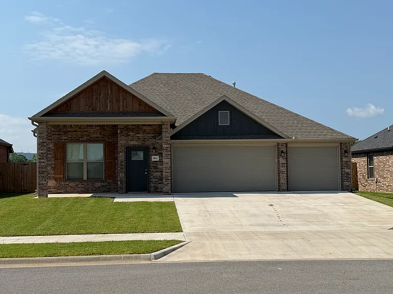 4821 W Planetree St — Photo 1
