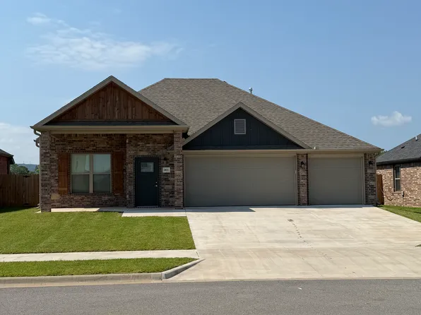 4821 W Planetree St, Fayetteville, AR 72704