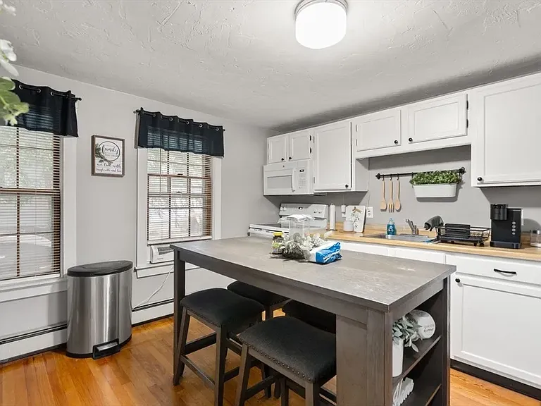 59 Pond St #A — Photo 2