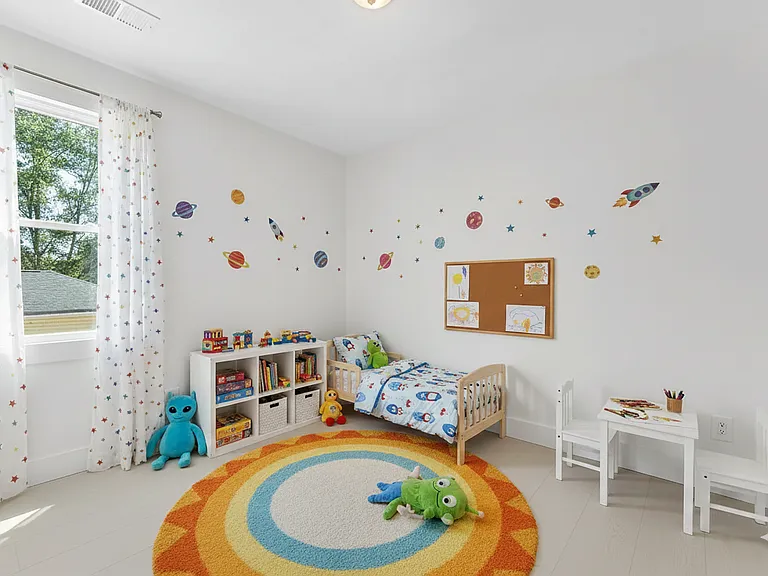 202 Loop St — Photo 3