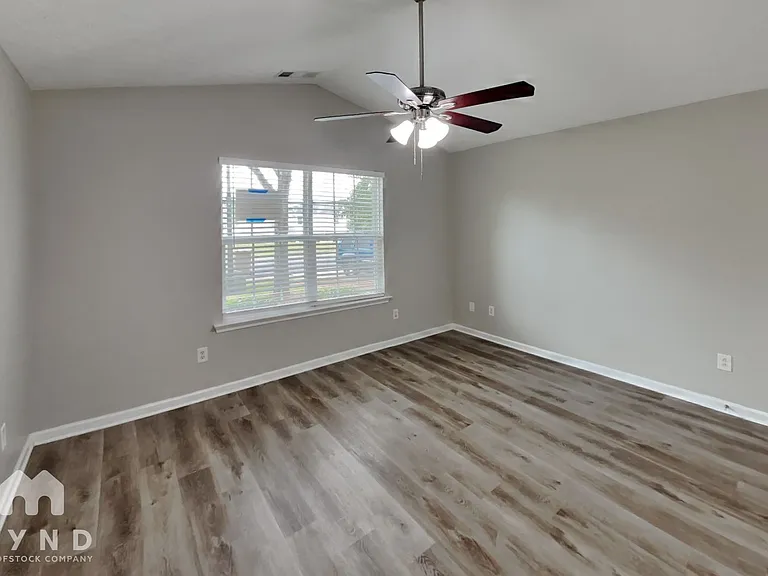 6155 Smoke Ridge Ln — Photo 8