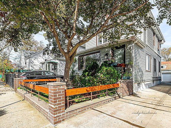 3rd image of 7015 Nansen St