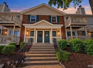 9125 N Swan Cir, Saint Louis, MO 63144