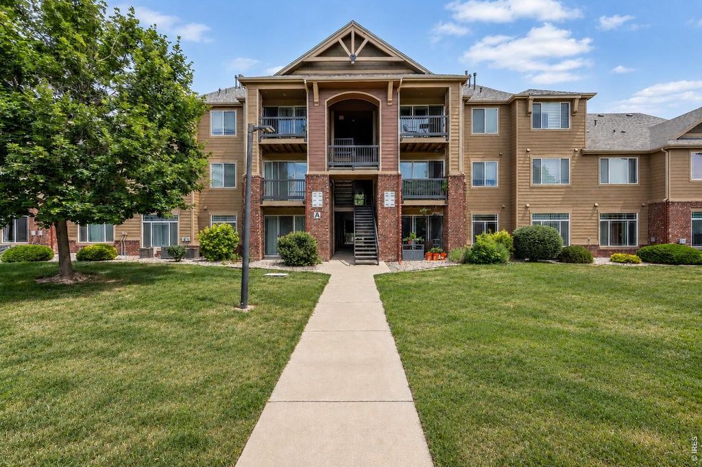 2445 Windrow Dr #A-301