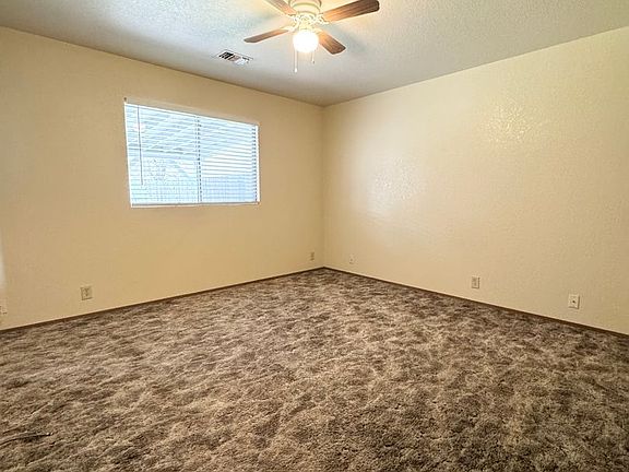 4th image of 746 Redwood Blvd
