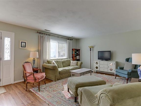 5th image of 1809 Randall Ct