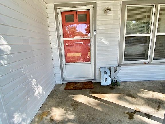 4th image of 1901 W Twohig Ave