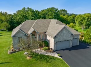 412 Rainbow Dr, Dundee, IL 60118