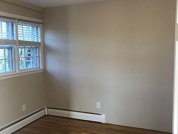5th image of 28 Darling St APT 3