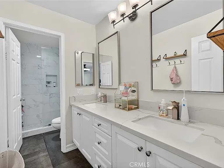 45136 Willowick St — Photo 11