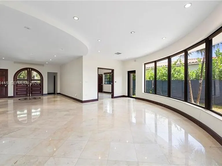 540 S Shore Dr — Photo 18