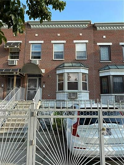 1st image of 310 Palmetto St
