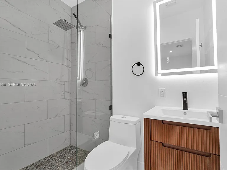 19 NE 48th St #1 — Photo 8