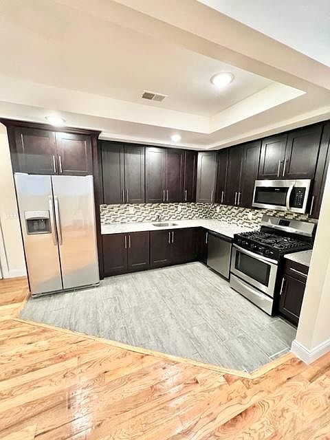 1st image of 93 N Walnut St #106