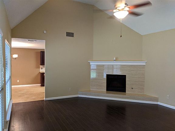 3rd image of 8206 Yacht Club Dr