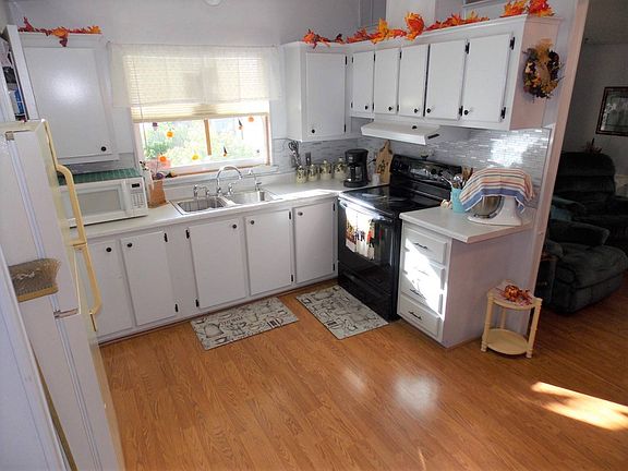 5th image of 1709 Douglas Ave