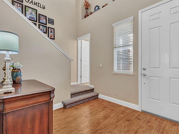 5th image of 2198 Newcastle Dr