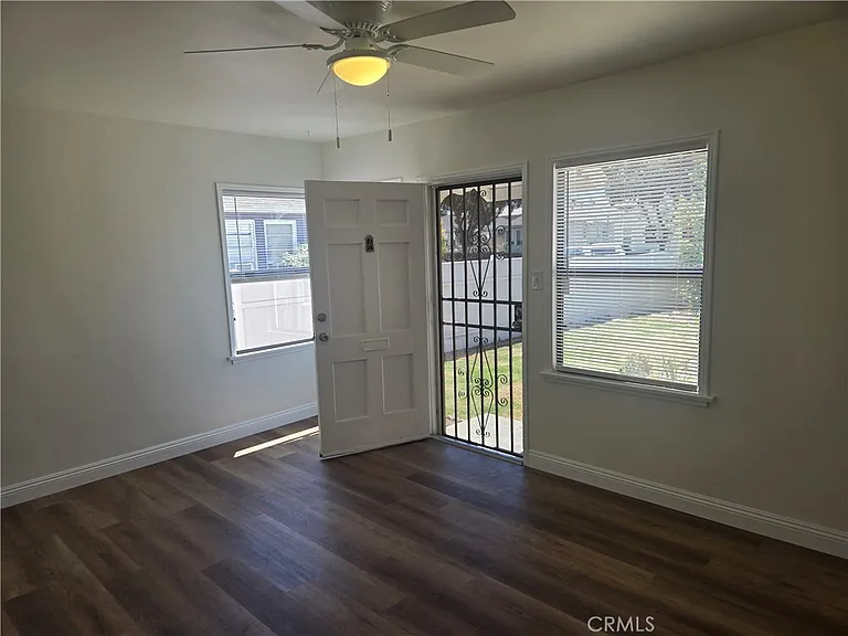 2234 Euclid Ave — Photo 2