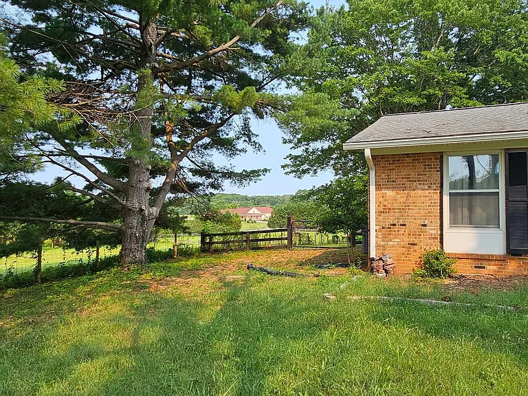 10109 Lees Mill Rd — Photo 29