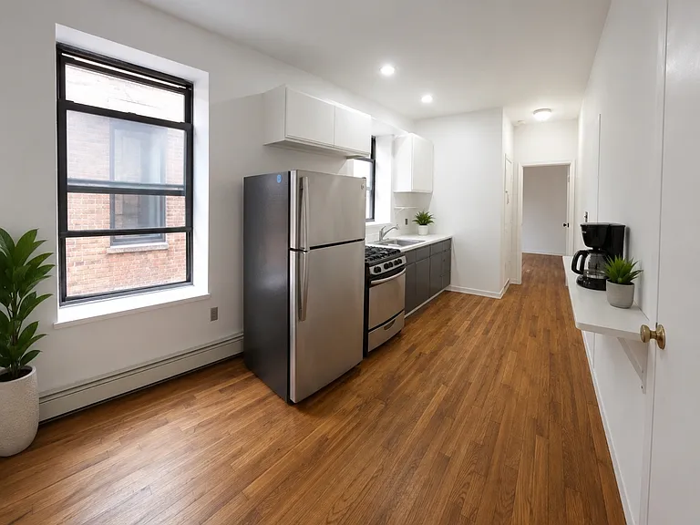 205 W 102nd St #5F — Photo 2