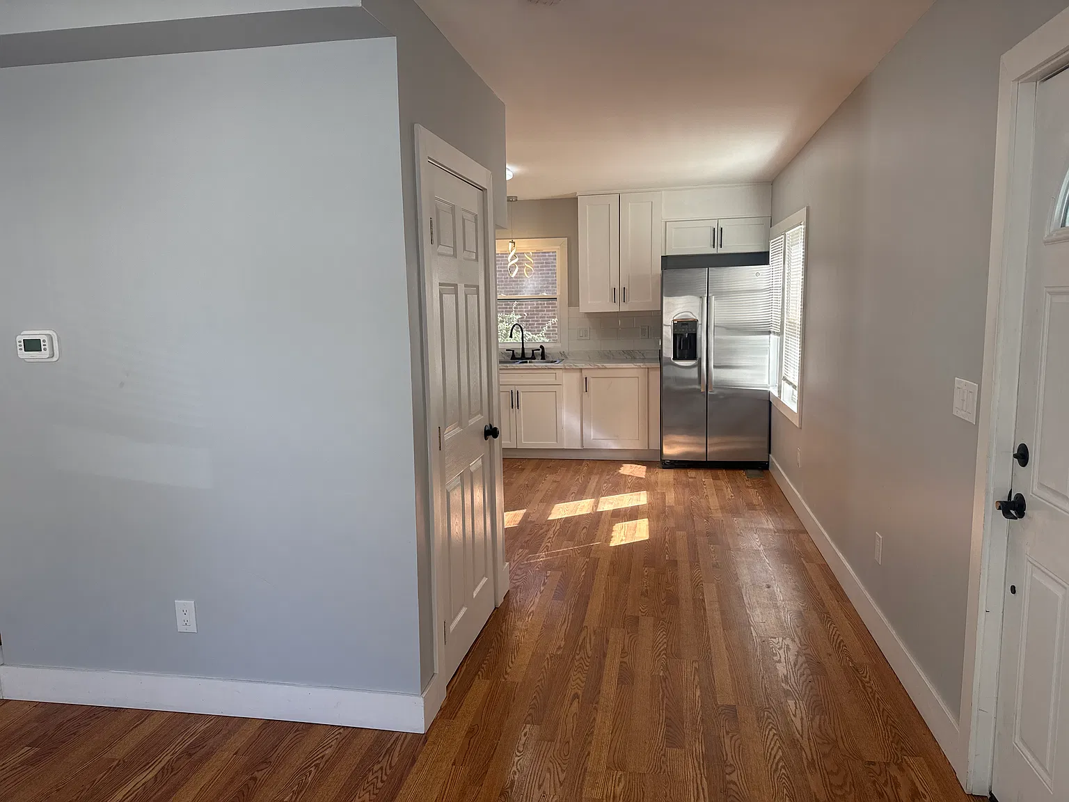 3 bed, 1230 sqft, $2,600 — Photo 4