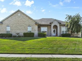 2033 Grandview Dr, Saint Jacob, IL 62281