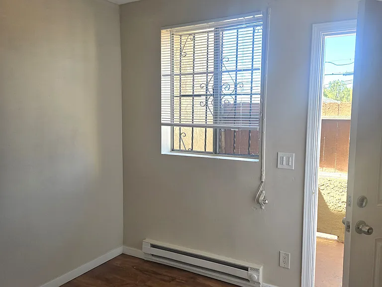 3152 Main St — Photo 4