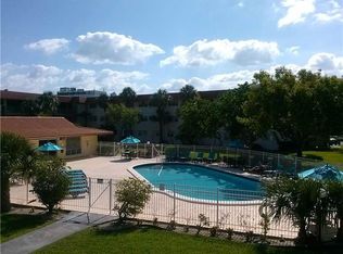 250 Layne Blvd APT 102, Hallandale, FL 33009