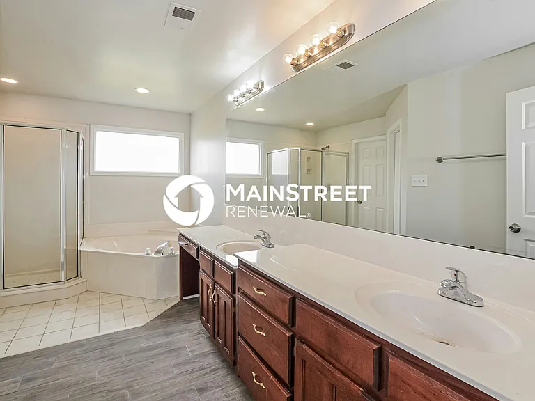 Main Bathroom
