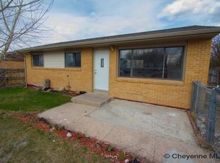 1221 S Arp Ave, Cheyenne, WY 82007