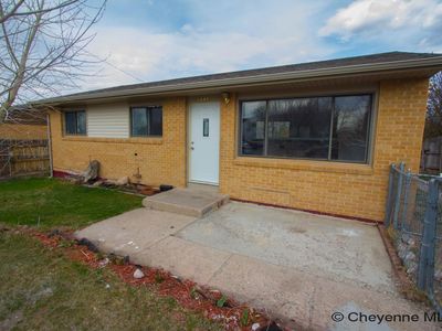1221 S Arp Ave, Cheyenne, WY, 82007