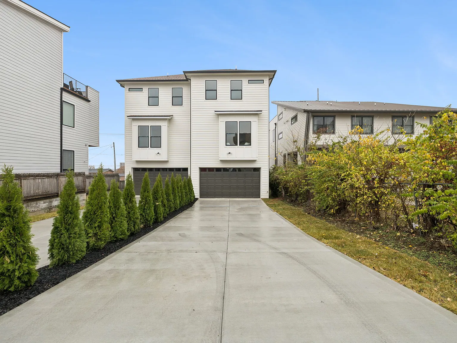 4 bed, 3.5 bath, 2604 sqft, $7,500 — Photo 3