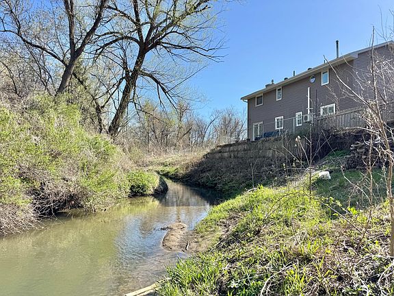 2nd image of 664 Spring Creek Rd S