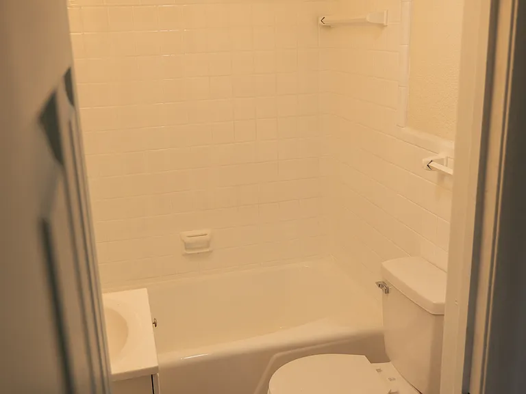 9619 Capeview Ave #A — Photo 13
