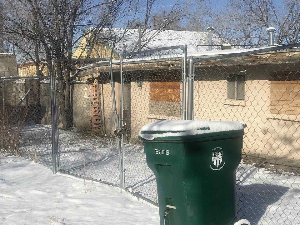 2nd image of 710 W Alameda St