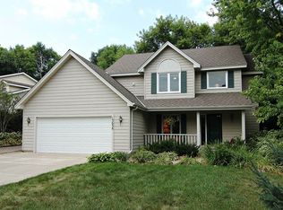 13638 Oakwood Curv, Burnsville, MN 55337