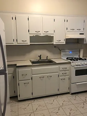 Rented by Alexiou Realty | media 7