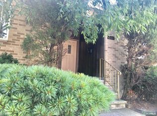 264 4th St FLOOR 2, Palisades Park, NJ